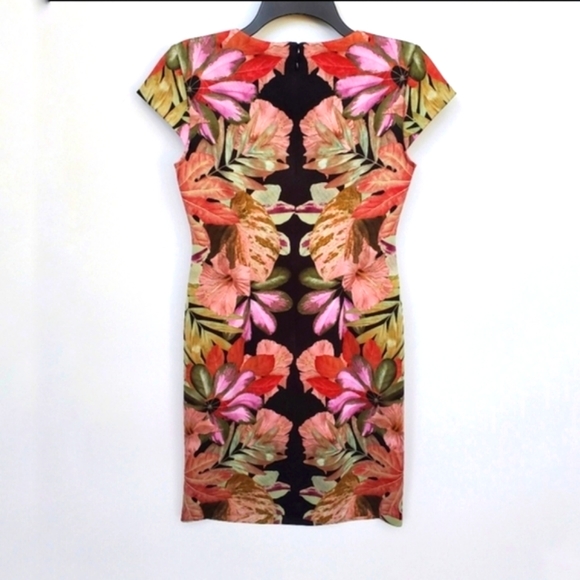 LONDON Times Sheath Dress Figure Flattering Large Floral print Size 6P -… - Picture 6 of 16